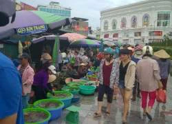 Quảng Ninh: Chủ hàng hải sản dùng chày đánh khách chảy máu