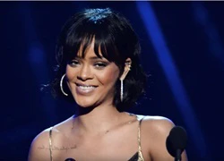 Rihanna nhắc khán giả không chơi Pokemon Go trong show diễn