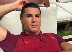 Ronaldo khoe đồng hồ đắt tiền trước tứ kết EURO 2016