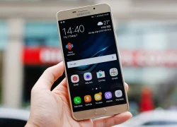 Smartphone khổng lồ có pin 2 ngày của Samsung