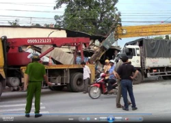 Xe tải mất lái tông sập cổng chùa, lao vào nhà dân