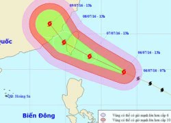 Xuất hiện siêu bão gần biển Đông