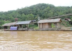 Cá lồng chết hàng loạt trên sông Nậm Nơn chưa rõ nguyên nhân