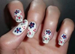 Cách vẽ nail hoa đào xinh xắn