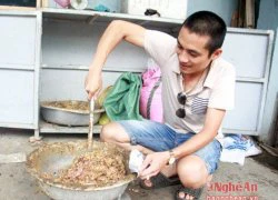 Cần thủ xứ Nghệ &#8220;hé lộ&#8221; tuyệt chiêu làm mồi câu cá