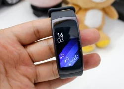 Galaxy Gear Fit 2 về Việt Nam giá 4 triệu đồng