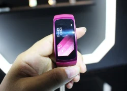 Gear Fit 2 về Việt Nam, giá gần 4 triệu đồng