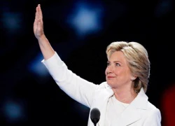 Hillary Clinton dẫn trước đối thủ sau đại hội đảng