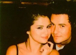 Selena Gomez bối rối trước loạt hình khỏa thân của Orlando Bloom