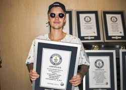 Justin Bieber lập 8 kỷ lục guinness thế giới