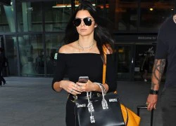 Kendall Jenner gợi ý cách mix loạt áo trễ vai hấp dẫn