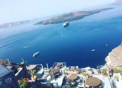 Khám phá hòn đảo xanh ngắt màu trời Santorini