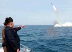 Kim Jong-un khen vụ thử tên lửa đạn đạo 'thành công vĩ đại'