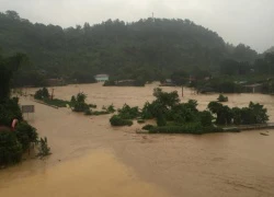 Lào Cai ngập trong biển nước