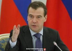 Sốc: Hàng nghìn người Nga đòi Thủ tướng Medvedev từ chức