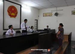 Tăng án tù bị cáo đưa tiền "chạy án" cho chồng thư ký tòa