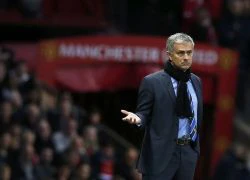 Thay mặt con trai, Mourinho lên tiếng xin lỗi các CĐV Chelsea