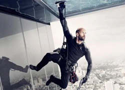 Thót tim xem "Sát thủ" Jason Statham cứu Jessica Alba trong "Mechanic: Resurrection"