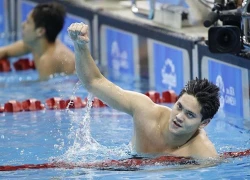 Trai đẹp Singapore hai lần đánh bại kỷ lục gia Michael Phelps