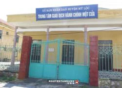 Trung tâm hành chính &#8216;một cửa&#8217; luôn&#8230; cài then