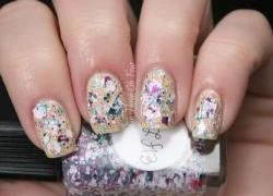 Vẽ nail hình bông tuyết tuyệt đẹp