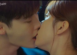 W tập 5: Kang Chul hôn sâu Yeon Joo, bắn tác giả bộ truyện