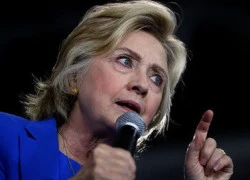 'Bà Hillary Clinton chỉ còn sống được 1 năm nữa'