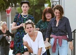 Kristen Stewart giơ 'ngón tay thối' vào paparazzi khi bị chụp ảnh