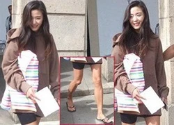 'Mợ chảnh' Jun Ji Hyun lộ đôi chân gân guốc trên phim trường