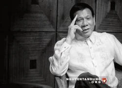 Mỹ và Trung Quốc đang bị ông Duterte chơi "mèo vờn chuột"