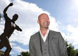 Newcastle tạc tượng Alan Shearer bên ngoài sân St James' Park