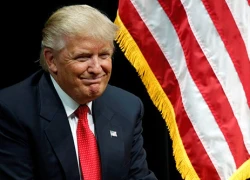 Ông Trump quyên hơn 18 triệu USD sau cuộc tranh luận với bà Clinton