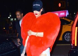 Rihanna hoá thú bông với mốt áo kỳ dị