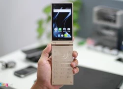 Smartphone Nhật có 2 màn hình, nắp gập sắp bán tại VN