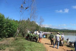 Tá hỏa phát hiện thi thể nam thanh niên ở đập nước