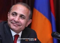 Thủ tướng Armenia từ chức