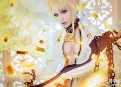 Tiếp tục bỏng mắt với cosplay nàng Saber nổi tiếng trong Fate