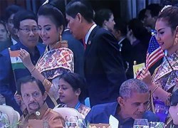 Tổng thống Philippines &#8220;khoe&#8221; ngồi cạnh ông Obama ăn tối và cái kết bất ngờ