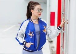 Trà Ngọc Hằng mix đồ trẻ trung với áo khoác bomber