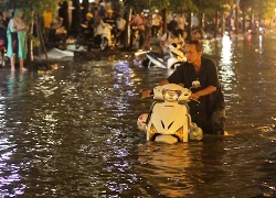 Trung tâm khí tượng: 'Trận mưa ở Sài Gòn lớn nhất trong 40 năm'