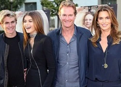 Gia đình "ai cũng đẹp" của Cindy Crawford xuất hiện cuốn hút trên thảm đỏ