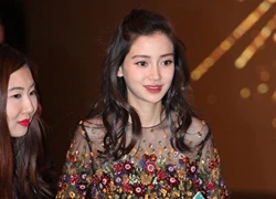 Angelababy tăng cân đáng kể khi dự họp báo phim