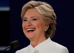 Bà Clinton dẫn trước ông Trump 5 điểm trong khảo sát mới