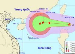 Bão mạnh cấp 8 gần biển Đông