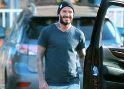 Becks mặc đồ 'khó đỡ' đi dạo với các con