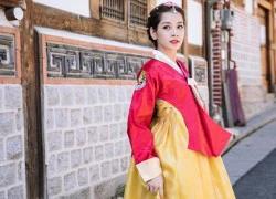 Chi Pu xinh xắn trong trang phục hanbok tại Hàn Quốc