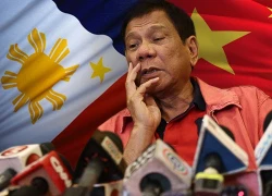 Duterte "khoe" TQ rút ngư dân khỏi bãi Scarborough