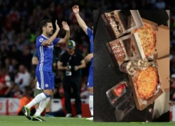 Fabregas liên tục &#8216;hứng gạnh&#8217; khi khoe khẩu phần ăn