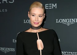 Iggy Azalea phải hoãn tung album mới vì scandal phản bội của tình cũ