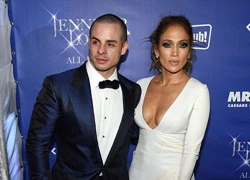 'Jennifer Lopez chia tay bồ trẻ vì bị phản bội'